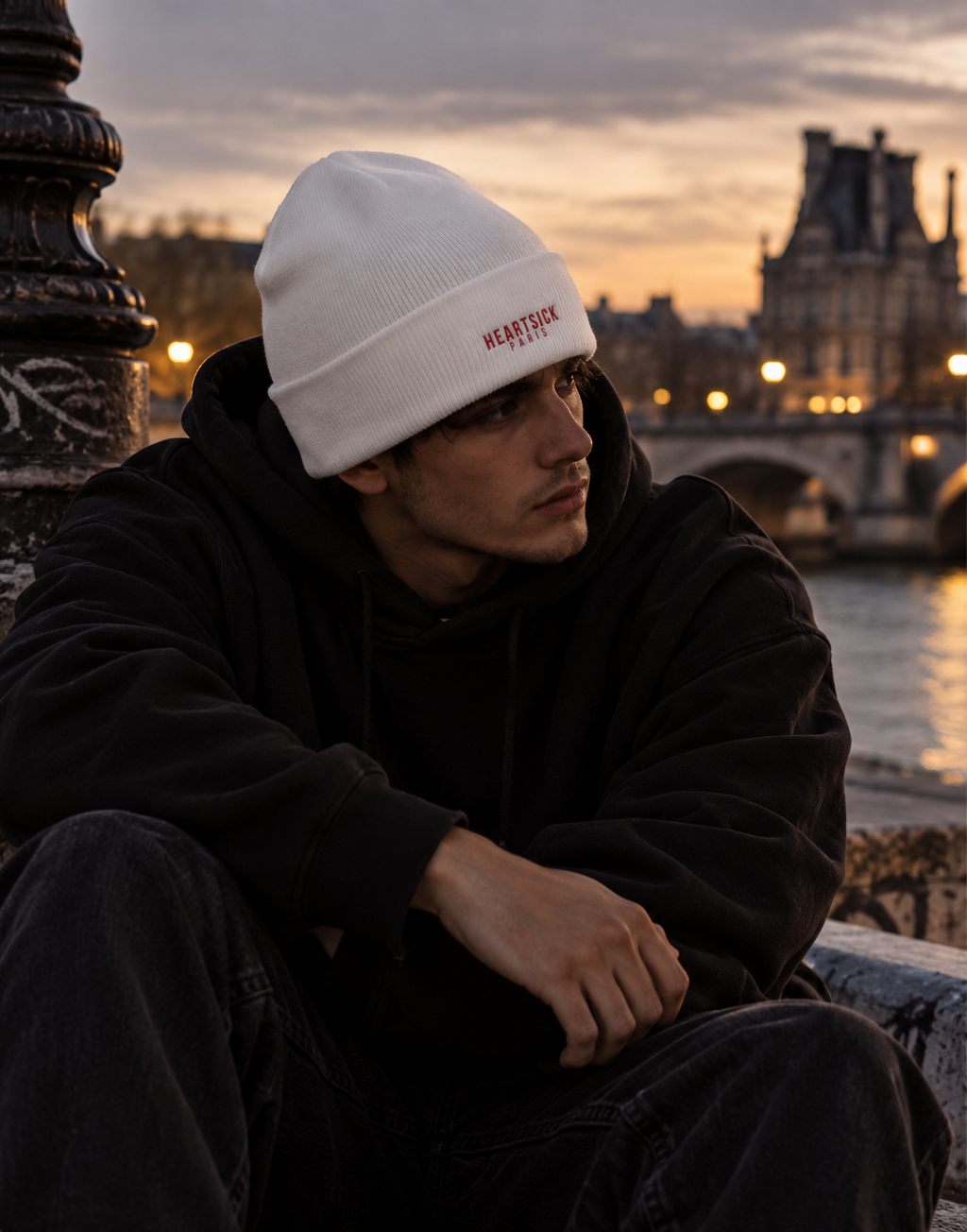 Bonnet Heartsick Paris – Toujours Debout